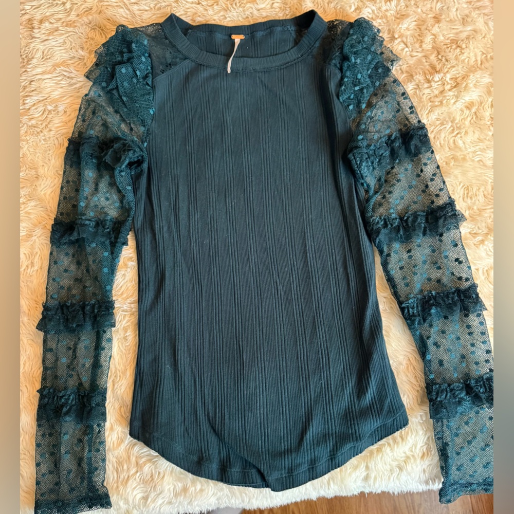 Elegant Teal Lace Sleeve Top